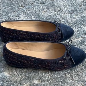Chanel ballet flats in excellent condition